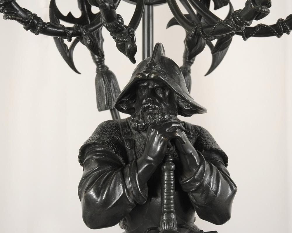 Entourage de GECHTER, candélabres "Aux guerriers" en bronze patiné Entourage de GECHTER, candélabres "Aux guerriers" en bronze patiné-11