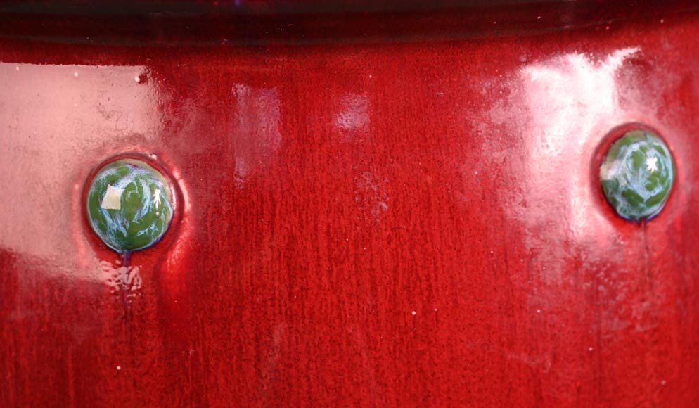 Taxil DOAT pour la manufacture de SÈVRES, Jardinière en porcelaine émaillée rouge sang de bœuf, 1907 Taxil DOAT pour la manufacture de SÈVRES, Jardinière en porcelaine émaillée rouge sang de bœuf, 1907-4