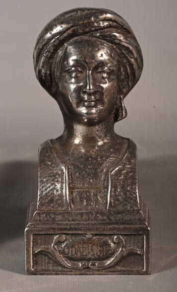 Paire de chenêts aux odalisques Paire de chenêts aux odalisques-3