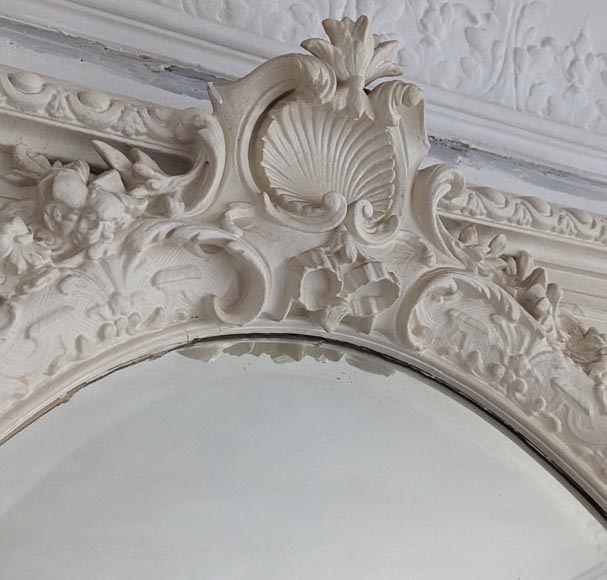 Trumeau de style Napoléon III richement décoré au miroir ovale biseauté Trumeau de style Napoléon III richement décoré au miroir ovale biseauté-2