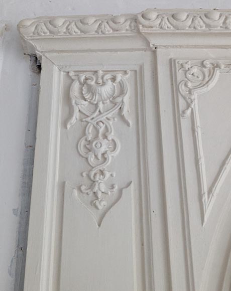 Trumeau de style Napoléon III richement décoré au miroir ovale biseauté Trumeau de style Napoléon III richement décoré au miroir ovale biseauté-3