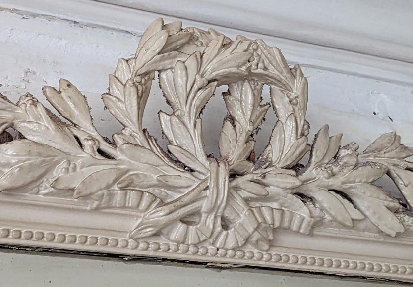 Trumeau de style Louis XVI décoré d'une double couronne de laurier Trumeau de style Louis XVI décoré d'une double couronne de laurier-2