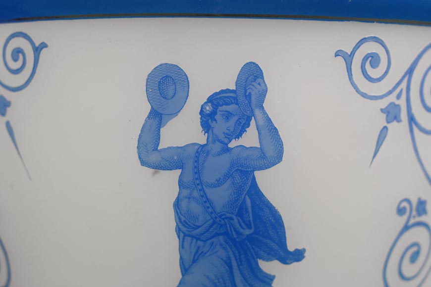 BACCARAT, Vase en cristal au décor néo-grec, vers 1867 BACCARAT, Vase en cristal au décor néo-grec, vers 1867-4