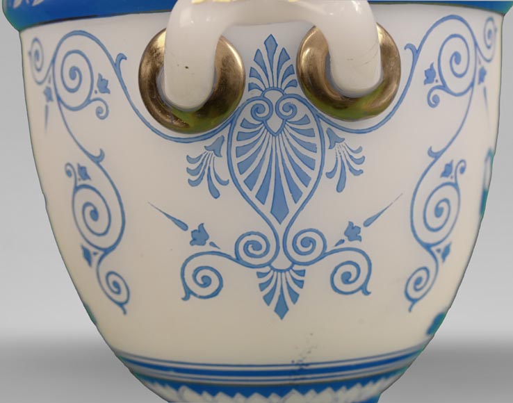 BACCARAT, Vase en cristal au décor néo-grec, vers 1867 BACCARAT, Vase en cristal au décor néo-grec, vers 1867-5