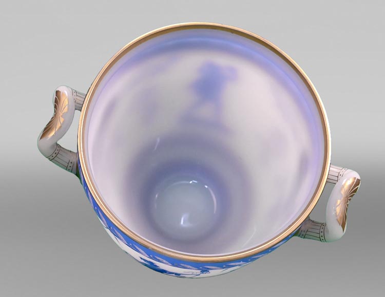 BACCARAT, Vase en cristal au décor néo-grec, vers 1867 BACCARAT, Vase en cristal au décor néo-grec, vers 1867-9