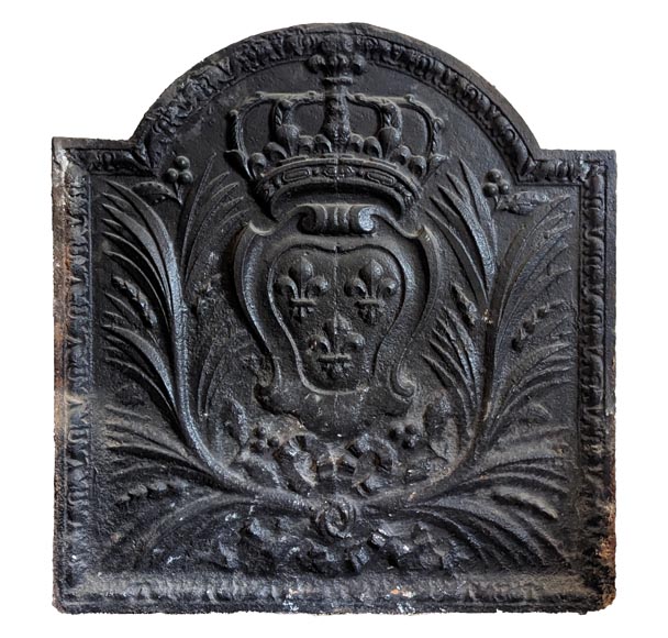 Plaque de cheminée aux Armes de France du XVIIIe siècle Plaque de cheminée aux Armes de France du XVIIIe siècle-0