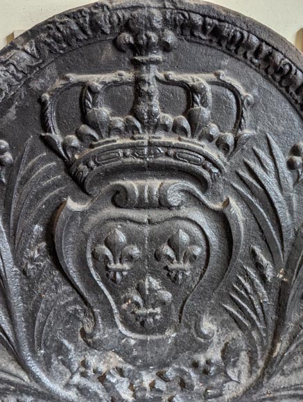 Plaque de cheminée aux Armes de France du XVIIIe siècle Plaque de cheminée aux Armes de France du XVIIIe siècle-4