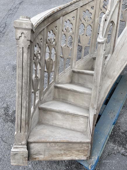 Paire d’escaliers de chaire d’église en chêne sculpté, de style néogothique Paire d’escaliers de chaire d’église en chêne sculpté, de style néogothique-3