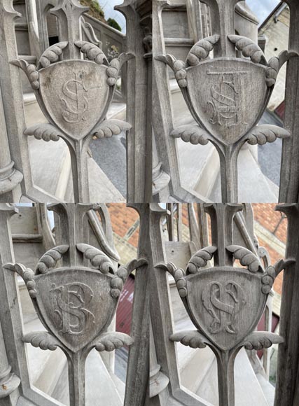 Paire d’escaliers de chaire d’église en chêne sculpté, de style néogothique Paire d’escaliers de chaire d’église en chêne sculpté, de style néogothique-5