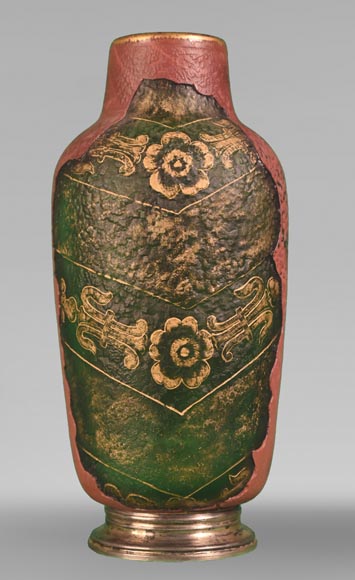 Frères DAUM, vase au lion rampant, vers 1893 Frères DAUM, vase au lion rampant, vers 1893-1