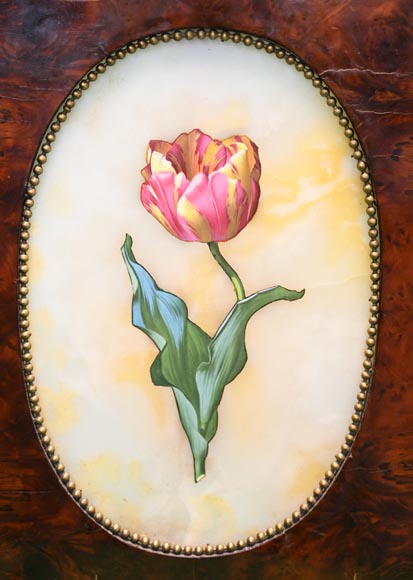 Julien Nicolas RIVART, Deux panneaux en albâtre incrustés d’une tulipe et d’un iris en porcelaine, après 1849 Julien Nicolas RIVART, Deux panneaux en albâtre incrustés d’une tulipe et d’un iris en porcelaine, après 1849-1