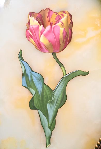 Julien Nicolas RIVART, Deux panneaux en albâtre incrustés d’une tulipe et d’un iris en porcelaine, après 1849 Julien Nicolas RIVART, Deux panneaux en albâtre incrustés d’une tulipe et d’un iris en porcelaine, après 1849-2