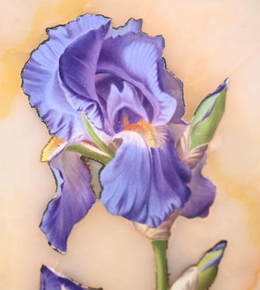 Julien Nicolas RIVART, Deux panneaux en albâtre incrustés d’une tulipe et d’un iris en porcelaine, après 1849 Julien Nicolas RIVART, Deux panneaux en albâtre incrustés d’une tulipe et d’un iris en porcelaine, après 1849-6