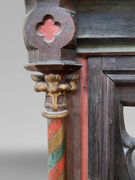 Élément de balustrade néo-gothique en bois doré et polychrome, XIXe siècle Élément de balustrade néo-gothique en bois doré et polychrome, XIXe siècle-5