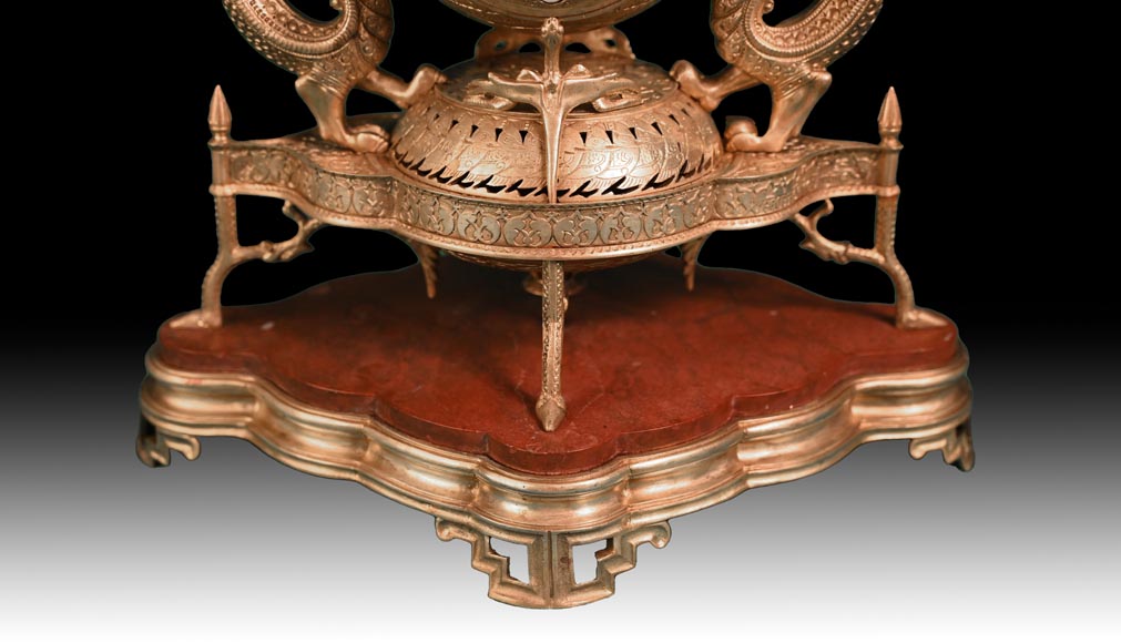 Victor GEOFFROY-DECHAUME (modèle), Auguste-Maximilien DELAFONTAINE (bronzier), Garniture « persane » en bronze doré, vers 1852 Victor GEOFFROY-DECHAUME (modèle), Auguste-Maximilien DELAFONTAINE (bronzier), Garniture « persane » en bronze doré, vers 1852-7