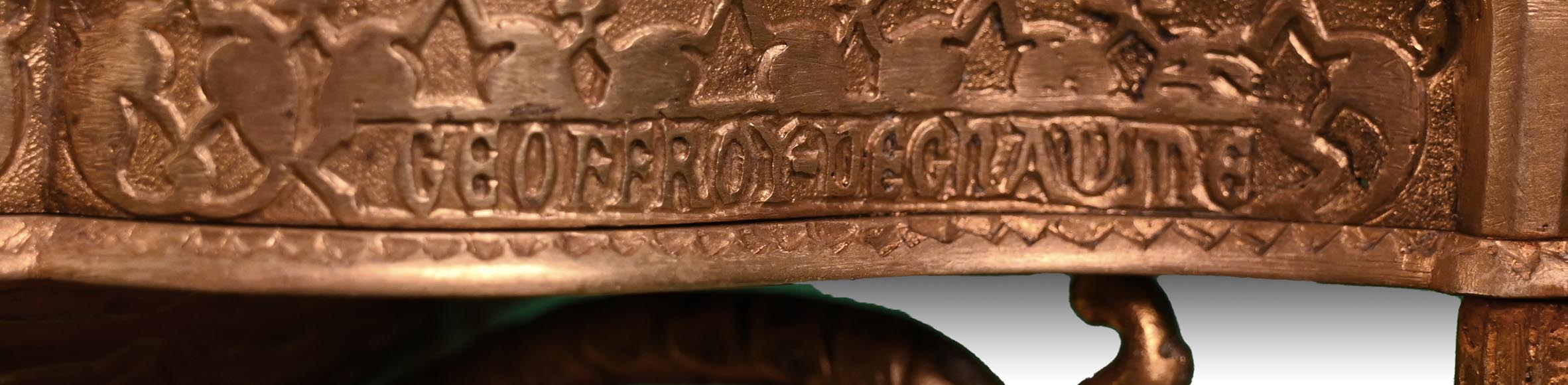 Victor GEOFFROY-DECHAUME (modèle), Auguste-Maximilien DELAFONTAINE (bronzier), Garniture « persane » en bronze doré, vers 1852 Victor GEOFFROY-DECHAUME (modèle), Auguste-Maximilien DELAFONTAINE (bronzier), Garniture « persane » en bronze doré, vers 1852-10