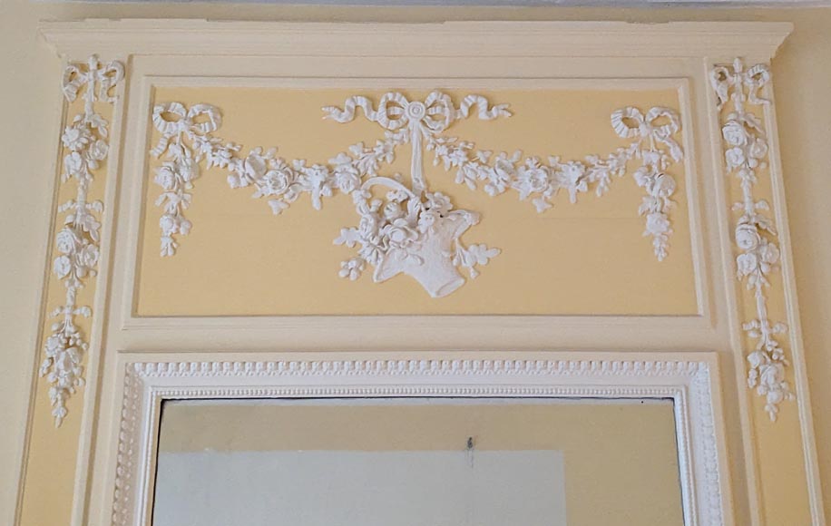 Trumeau de style Louis XVI décoré d'un panier et de guirlandes fleuris Trumeau de style Louis XVI décoré d'un panier et de guirlandes fleuris-1