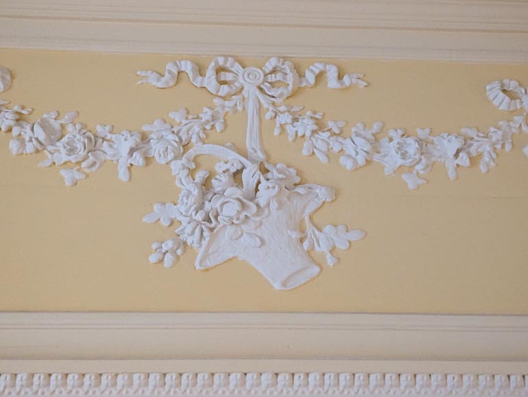 Trumeau de style Louis XVI décoré d'un panier et de guirlandes fleuris Trumeau de style Louis XVI décoré d'un panier et de guirlandes fleuris-2