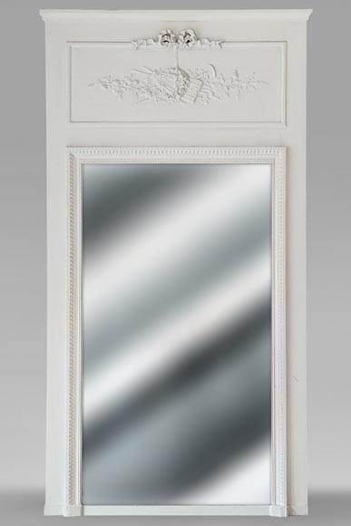 Trumeau de style Louis XVI orné d'une flûte de pan Trumeau de style Louis XVI orné d'une flûte de pan-0