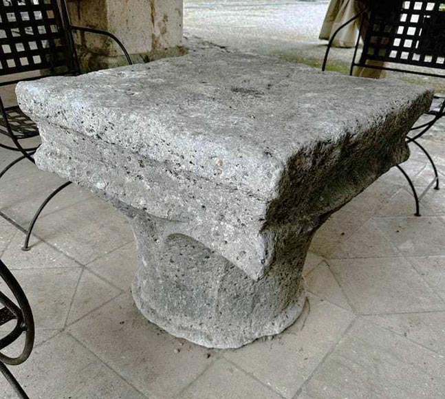 Chapiteau de colonne en pierre, époque Gothique Chapiteau de colonne en pierre, époque Gothique-1