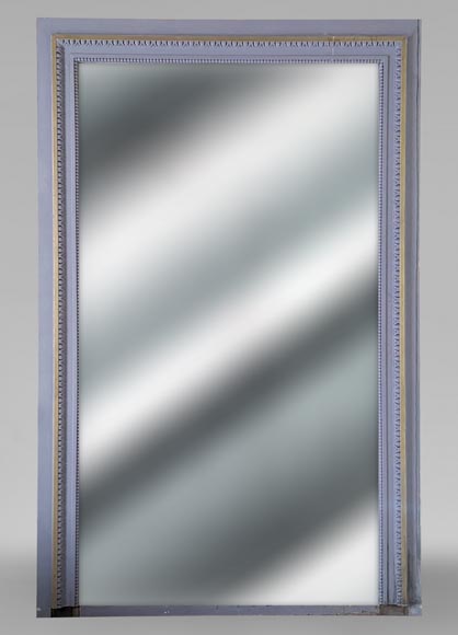 Trumeau de style Louis XVI ornée d'une frise d'oves et d'un perlé Trumeau de style Louis XVI ornée d'une frise d'oves et d'un perlé-0