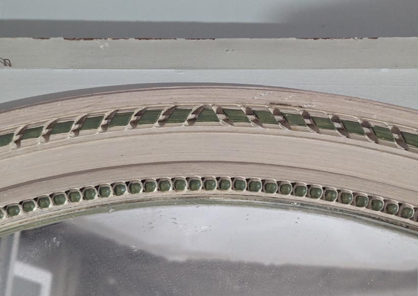 Trumeau de style Louis XVI au dessus arrondi décoré de frises de perles Trumeau de style Louis XVI au dessus arrondi décoré de frises de perles-1