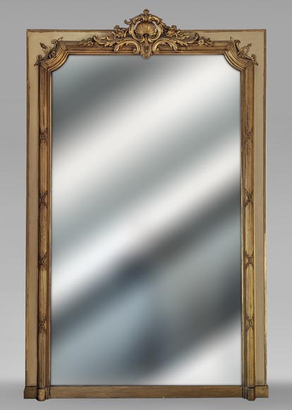 Trumeau doré de style Napoléon III à coquille ajourée Trumeau doré de style Napoléon III à coquille ajourée-0