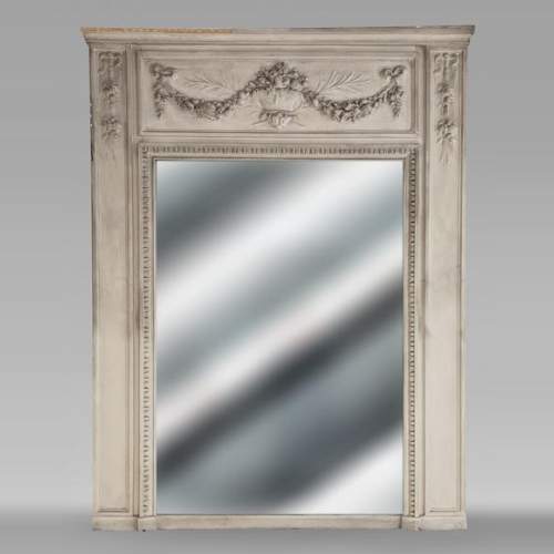 Trumeau de style Louis XVI décoré d'un panier de fruits