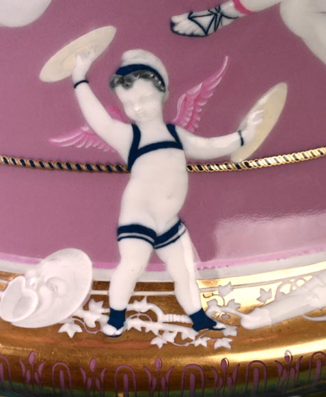 Manufacture de Sèvres, Vase cubiforme à décor de danseurs de corde, 1867-1869 Manufacture de Sèvres, Vase cubiforme à décor de danseurs de corde, 1867-1869-8