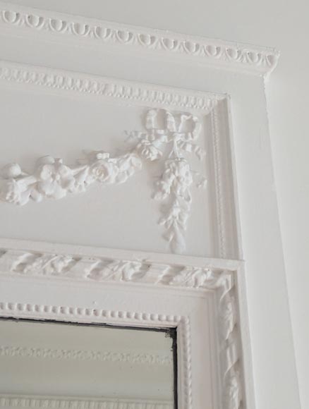 Trumeau de style Louis XVI au panier fleuri et guirlande de fleurs Trumeau de style Louis XVI au panier fleuri et guirlande de fleurs-4