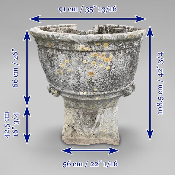 Imposant bénitier ancien en pierre Imposant bénitier ancien en pierre-12