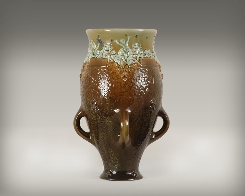 Louis-Robert CARRIER-BELLEUSE (1848 - 1913) et FAÏENCERIE DE CHOISY LE ROI (1863 - 1938) : "Enfants et Papillons" Louis-Robert CARRIER-BELLEUSE (1848 - 1913) et FAÏENCERIE DE CHOISY LE ROI (1863 - 1938) : "Enfants et Papillons"-0