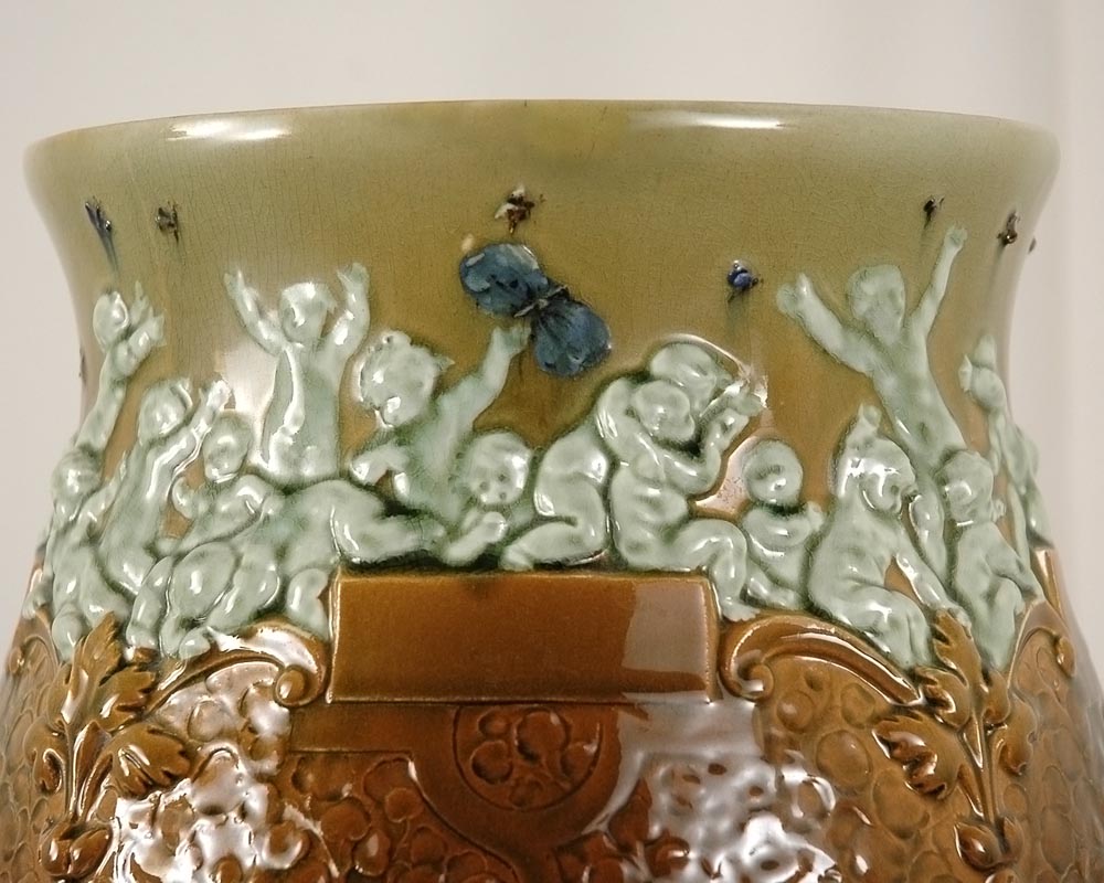 Louis-Robert CARRIER-BELLEUSE (1848 - 1913) et FAÏENCERIE DE CHOISY LE ROI (1863 - 1938) : "Enfants et Papillons" Louis-Robert CARRIER-BELLEUSE (1848 - 1913) et FAÏENCERIE DE CHOISY LE ROI (1863 - 1938) : "Enfants et Papillons"-3