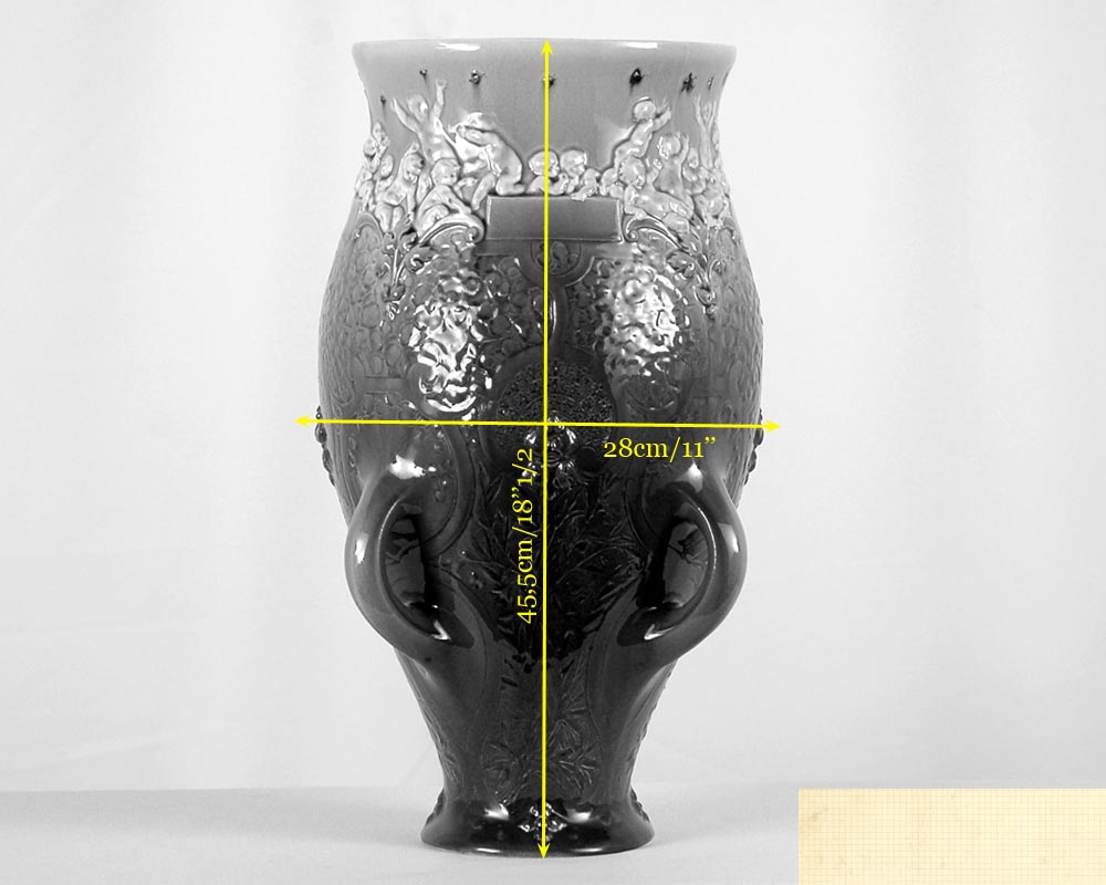 Louis-Robert CARRIER-BELLEUSE (1848 - 1913) et FAÏENCERIE DE CHOISY LE ROI (1863 - 1938) : "Enfants et Papillons" Louis-Robert CARRIER-BELLEUSE (1848 - 1913) et FAÏENCERIE DE CHOISY LE ROI (1863 - 1938) : "Enfants et Papillons"-4