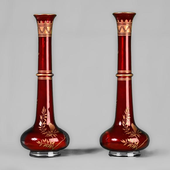 BACCARAT - Paire de vases de forme bouteille perse rubis, vers 1880 BACCARAT - Paire de vases de forme bouteille perse rubis, vers 1880-0