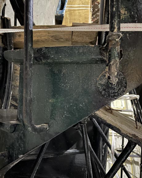 Escalier en colimaçon en chêne peint Escalier en colimaçon en chêne peint-10