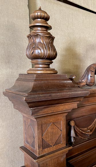 Lit Napoléon III en noyer, XIXe siècle Lit Napoléon III en noyer, XIXe siècle-8