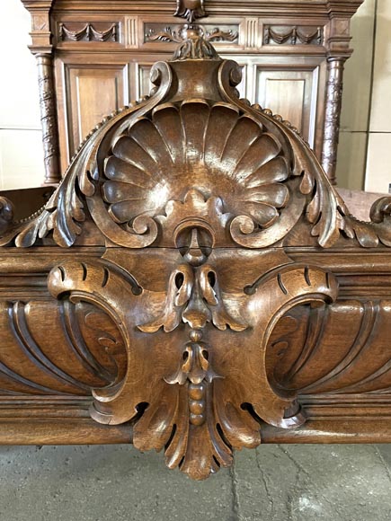 Lit Napoléon III en noyer, XIXe siècle Lit Napoléon III en noyer, XIXe siècle-9