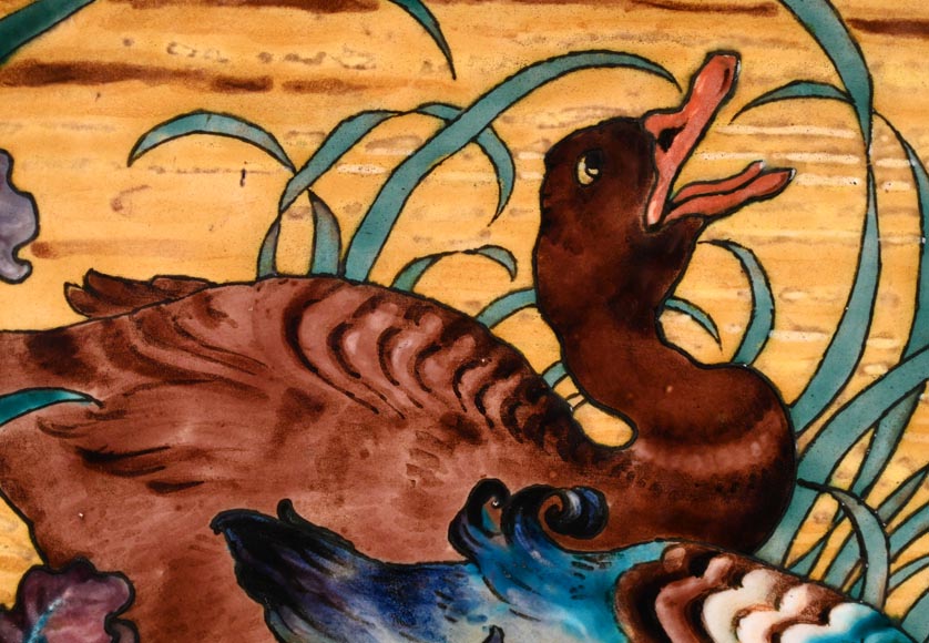 Edmond LACHENAL (peintre), Théodore DECK (céramiste), Plat aux deux colverts nageant parmi les iris au soleil couchant, vers 1880 Edmond LACHENAL (peintre), Théodore DECK (céramiste), Plat aux deux colverts nageant parmi les iris au soleil couchant, vers 1880-2