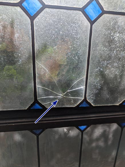 Grand vitrail de style Napoléon III au décors de roses Grand vitrail de style Napoléon III au décors de roses-9