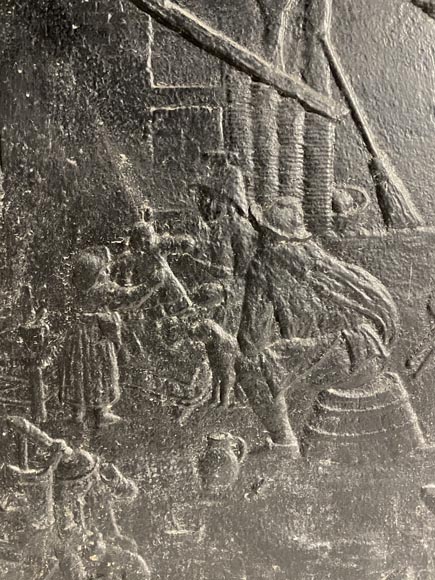 Plaque de cheminée au décor de scène paysanne Plaque de cheminée au décor de scène paysanne-5