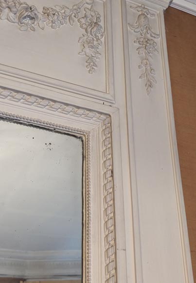 Trumeau de style Louis XVI décoré d'une guirlande de fleurs Trumeau de style Louis XVI décoré d'une guirlande de fleurs-4