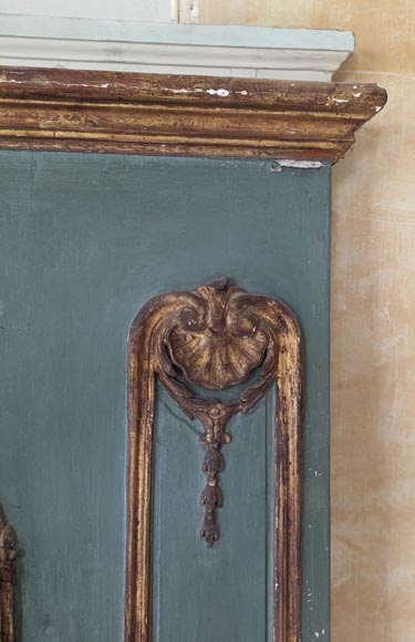 Trumeau doré d'époque Louis XV avec appliques et décoré d'une peinture Trumeau doré d'époque Louis XV avec appliques et décoré d'une peinture-8