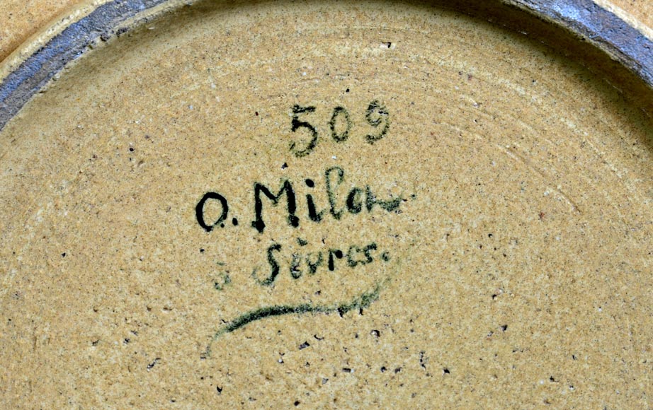 O. Milon, Émile Diffloth, Plat d’ornement au colibri, fin du XIXe siècle O. Milon, Émile Diffloth, Plat d’ornement au colibri, fin du XIXe siècle-8