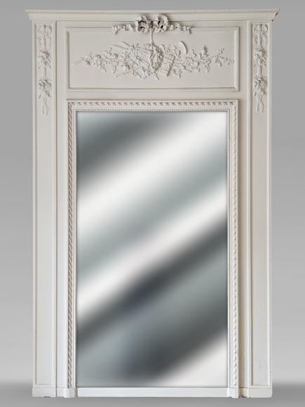 Trumeau de style Louis XVI décoré d'instruments de musique Trumeau de style Louis XVI décoré d'instruments de musique-0