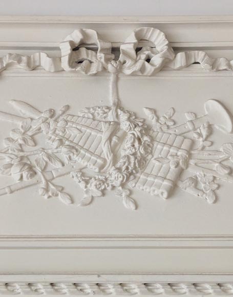 Trumeau de style Louis XVI décoré d'instruments de musique Trumeau de style Louis XVI décoré d'instruments de musique-2