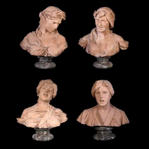 Quatre bustes d’expression en terre cuite, XIXe siècle