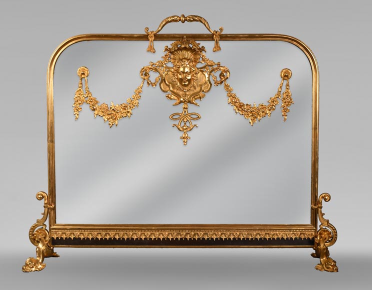 Pare étincelle de style Napoléon III au masque de femme et guirlande de fleurs en bronze doré et verre Pare étincelle de style Napoléon III au masque de femme et guirlande de fleurs en bronze doré et verre-0