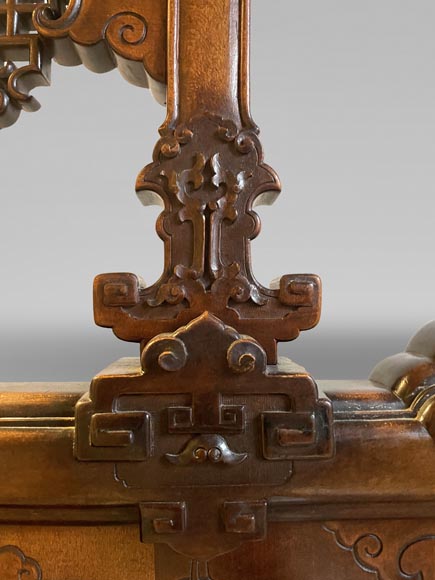 Gabriel VIARDOT, Lit japonisant doté d’un dais et accompagné de sa table de chevet, seconde moitié du XIXe siècle Gabriel VIARDOT, Lit japonisant doté d’un dais et accompagné de sa table de chevet, seconde moitié du XIXe siècle-9