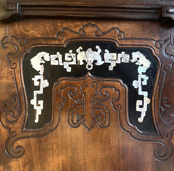 Gabriel VIARDOT, Lit japonisant doté d’un dais et accompagné de sa table de chevet, seconde moitié du XIXe siècle Gabriel VIARDOT, Lit japonisant doté d’un dais et accompagné de sa table de chevet, seconde moitié du XIXe siècle-10